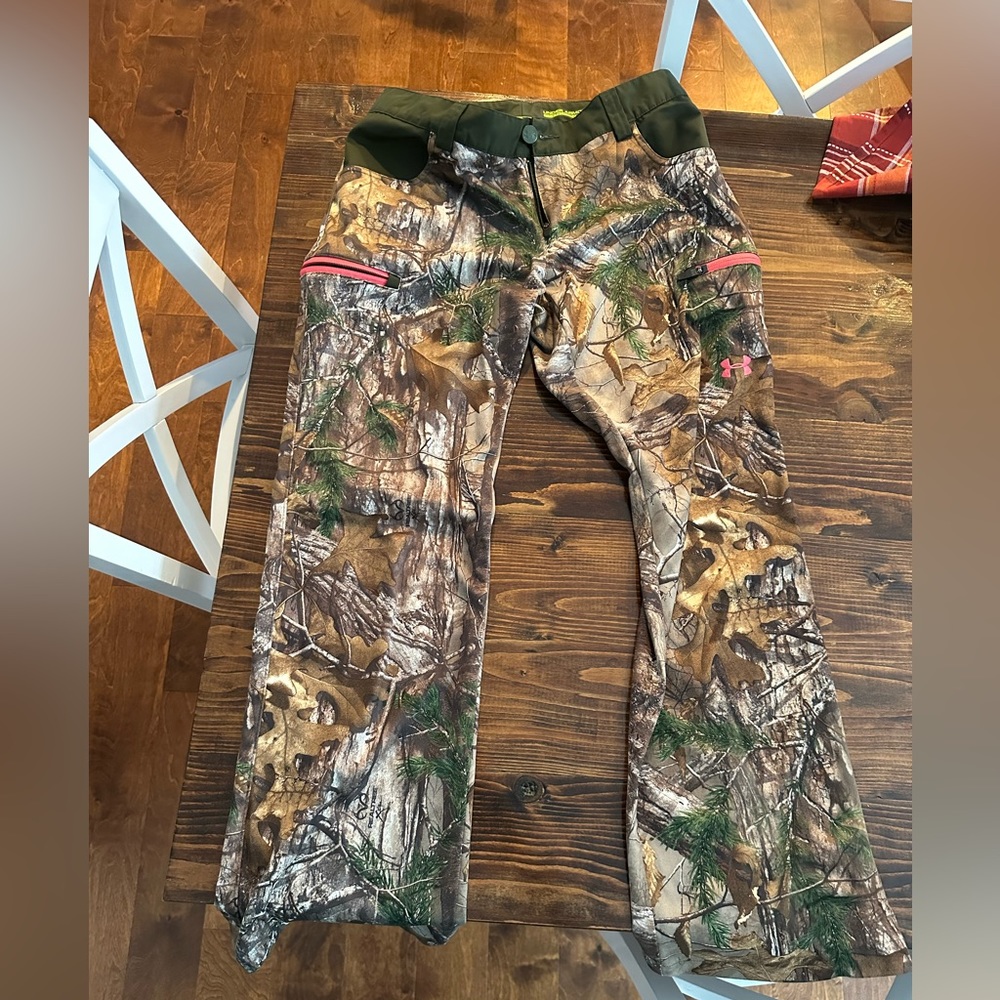 Women’s Under Armour pants